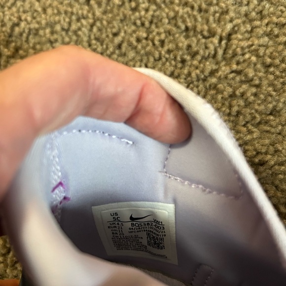 Nike Kids Gray and Purple “All Conditions Play” Shoes size 5C - Picture 4 of 4